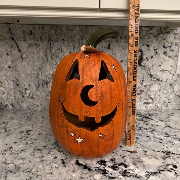 Lighted Jack-O-Latern - Picture 2 of 8